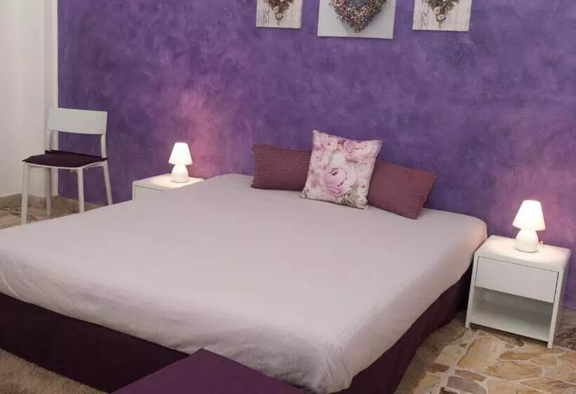 Aamiaismajoitus (B&B) Bouganville House