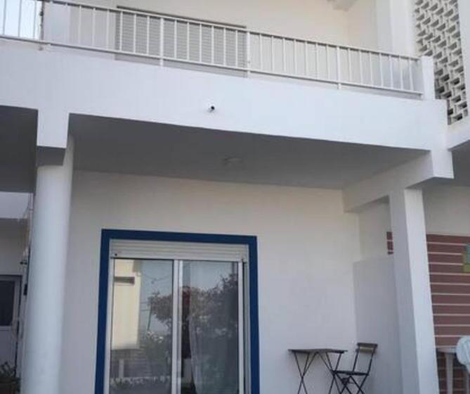 Blife Faro Beach Hostel & Rooms