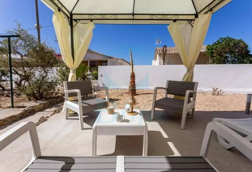 Blife Faro Beach Hostel & Rooms