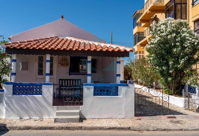 Blife Faro Beach Hostel & Rooms