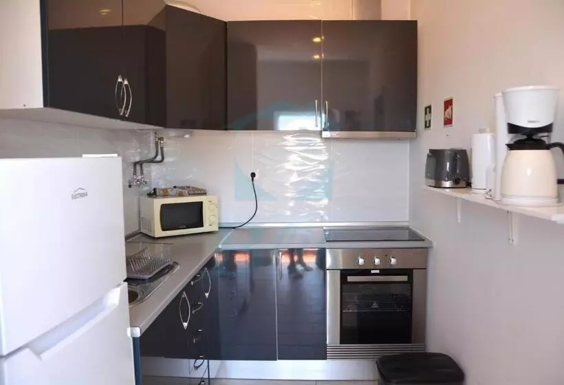 Blife Faro Beach Hostel & Rooms