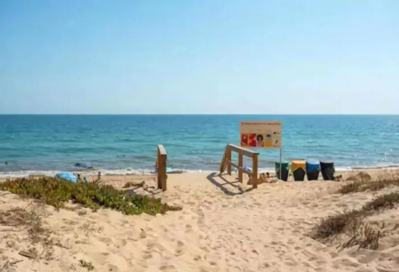 Blife Faro Beach Hostel & Rooms