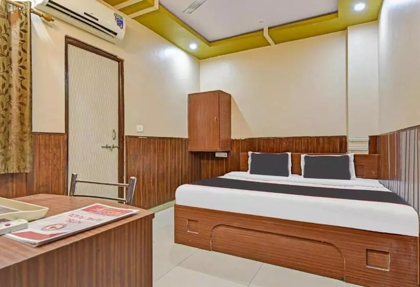 Collection O 10413 Hotel Royal Plaza