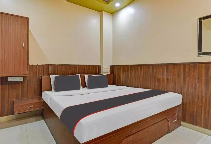 Collection O 10413 Hotel Royal Plaza