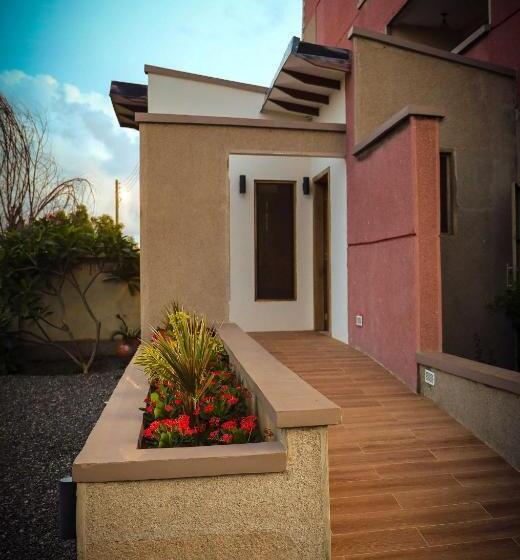 Hotell Aleri S Garden