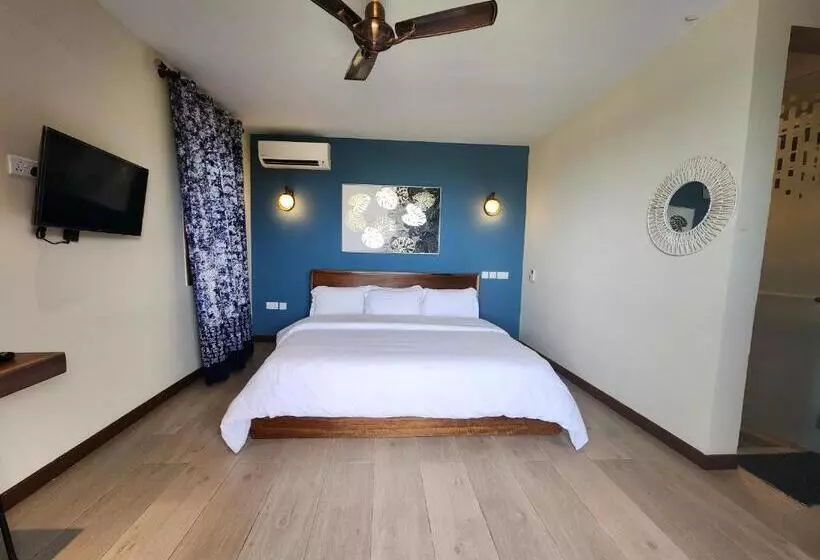 Hotelli Aleri S Garden