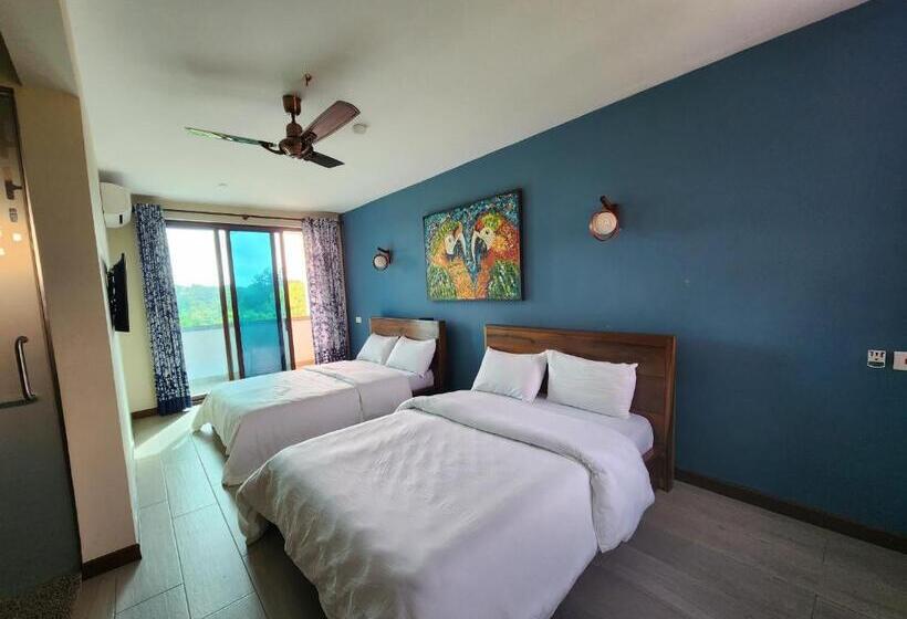 Hotell Aleri S Garden