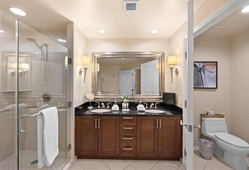 Otel Lucky Gem Penthouse & Luxury Suites At Signature Resort, Balcony Strip View 1607