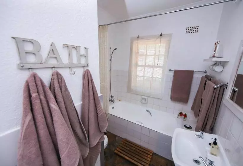 ホテル Waterfall Farm Self Catering Cottages Citrusdal