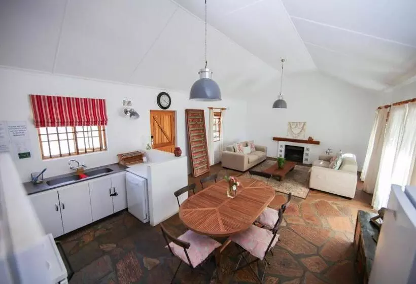 ホテル Waterfall Farm Self Catering Cottages Citrusdal