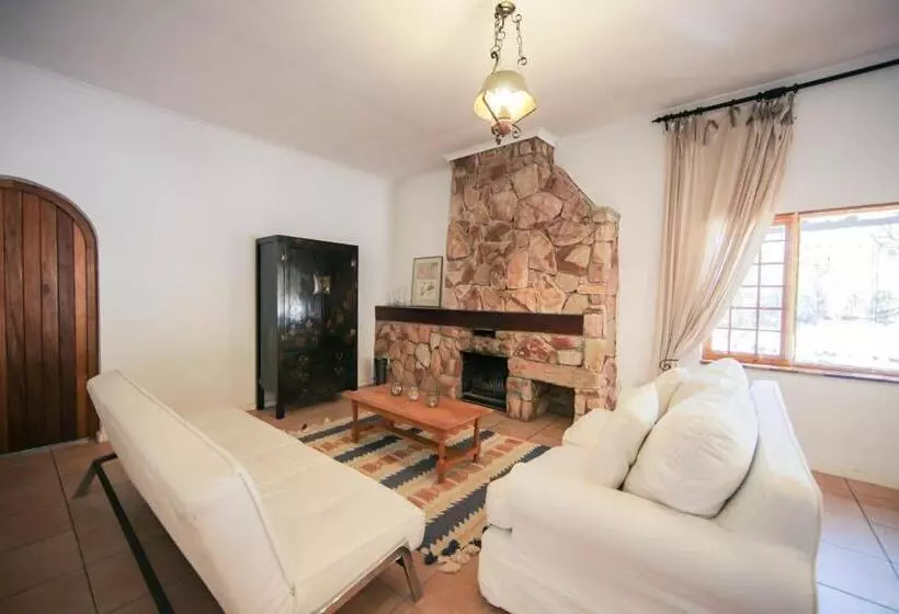 ホテル Waterfall Farm Self Catering Cottages Citrusdal
