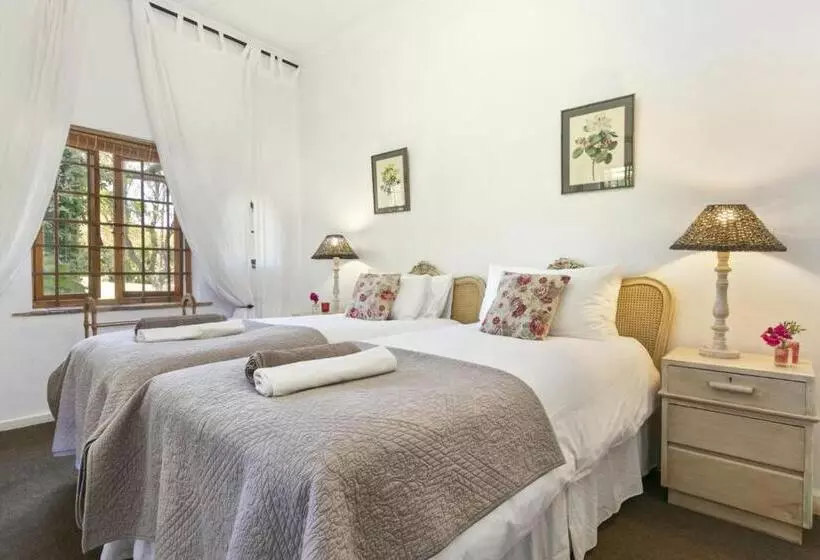 ホテル Waterfall Farm Self Catering Cottages Citrusdal