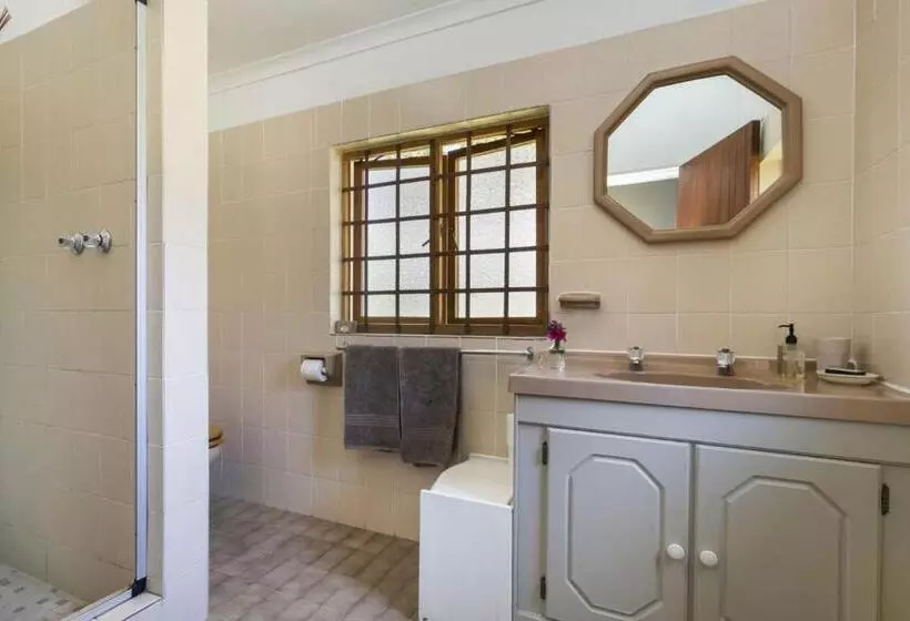 ホテル Waterfall Farm Self Catering Cottages Citrusdal