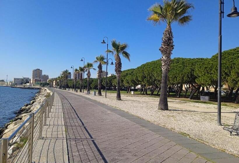 Пансион Chloe S Rooms