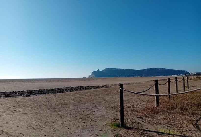 Пансион Chloe S Rooms