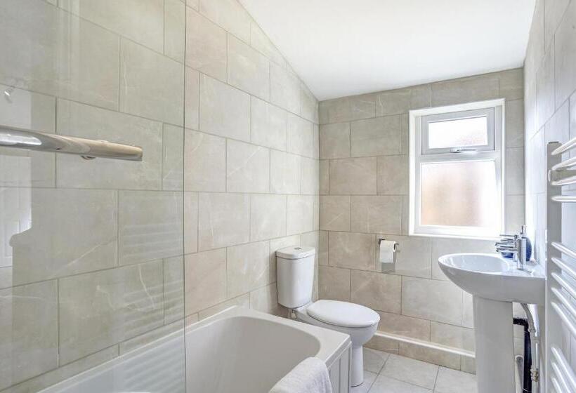 Пансион Clen Holme House