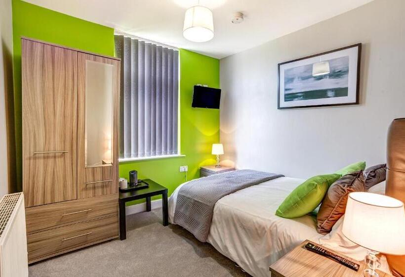 Пансион Clen Holme House