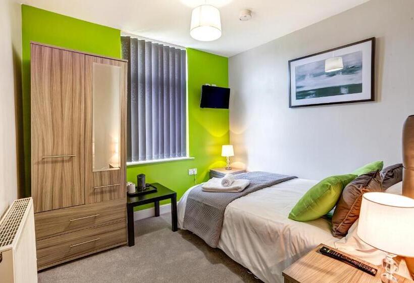 Пансион Clen Holme House