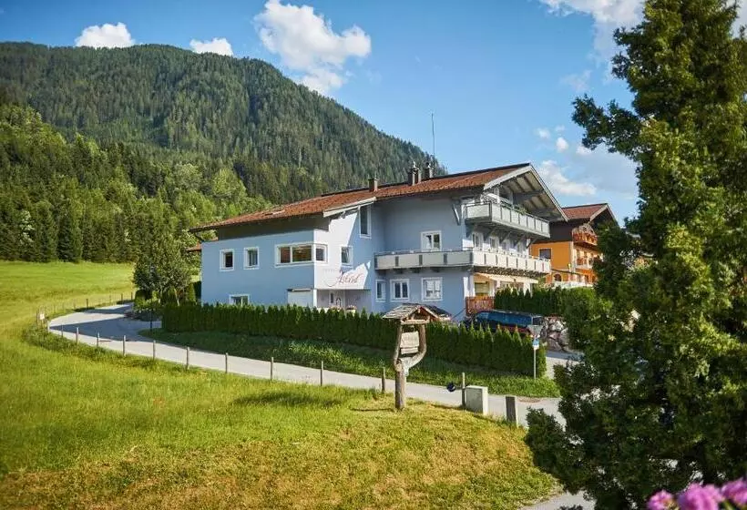 ペンション Ferienhaus Astrid