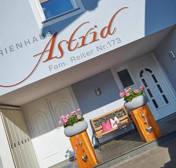 פנסיון Ferienhaus Astrid