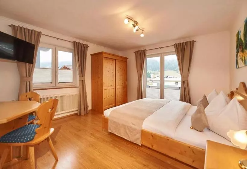 ペンション Ferienhaus Astrid