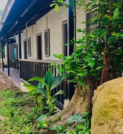 پانسیون Urban Homes Property
