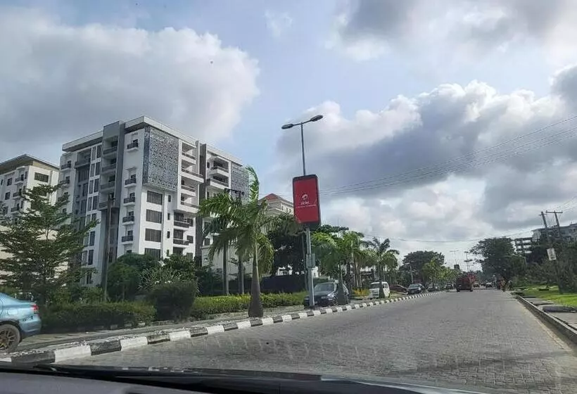 پانسیون Ikoyi/banana Studio Room