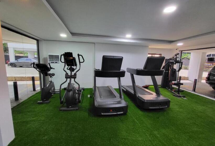 پانسیون Ikoyi/banana Studio Room