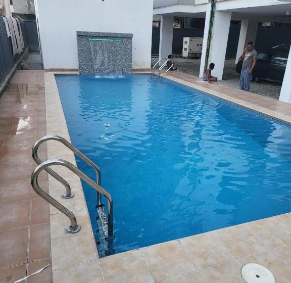 پانسیون Ikoyi/banana Studio Room