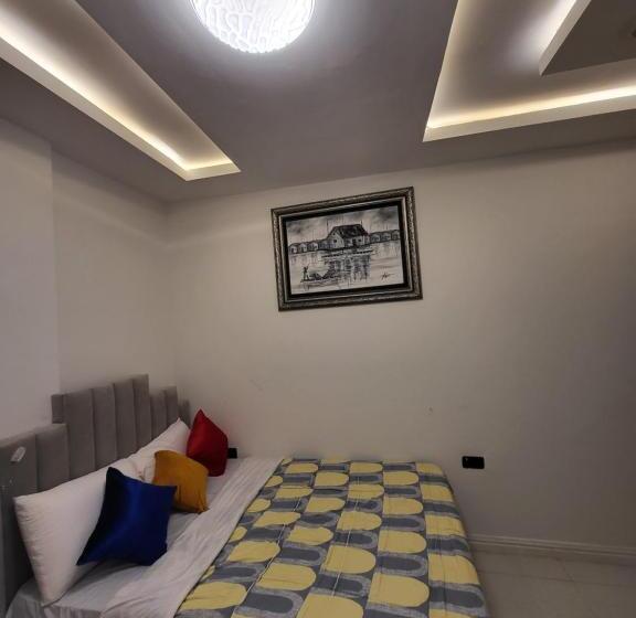 پانسیون Ikoyi/banana Studio Room