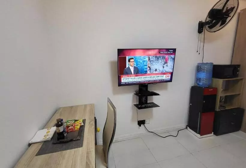 پانسیون Ikoyi/banana Studio Room