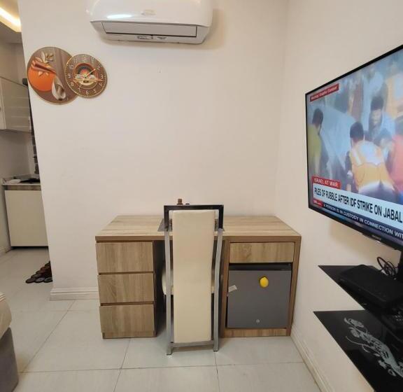 پانسیون Ikoyi/banana Studio Room