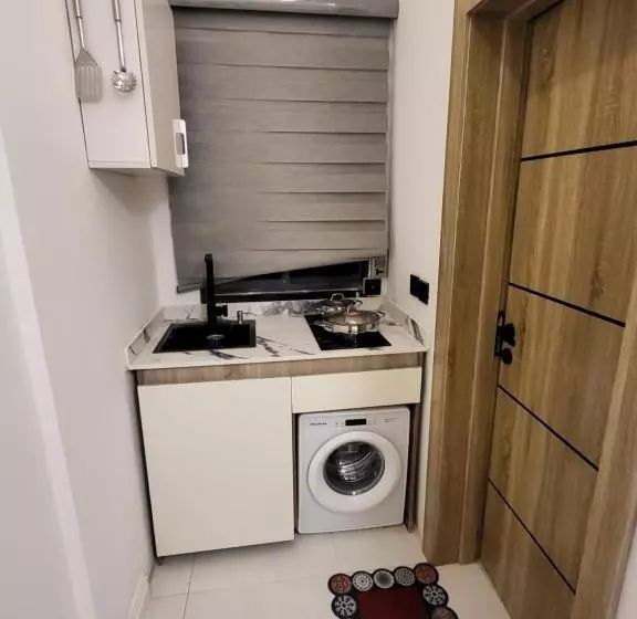 پانسیون Ikoyi/banana Studio Room