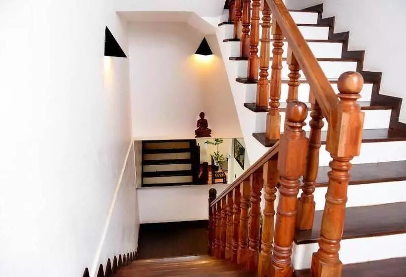پانسیون L&d Lodge