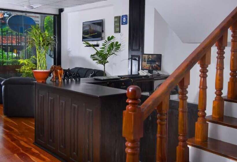 פנסיון L&d Lodge