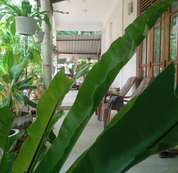 Pensjonat Oshee Home