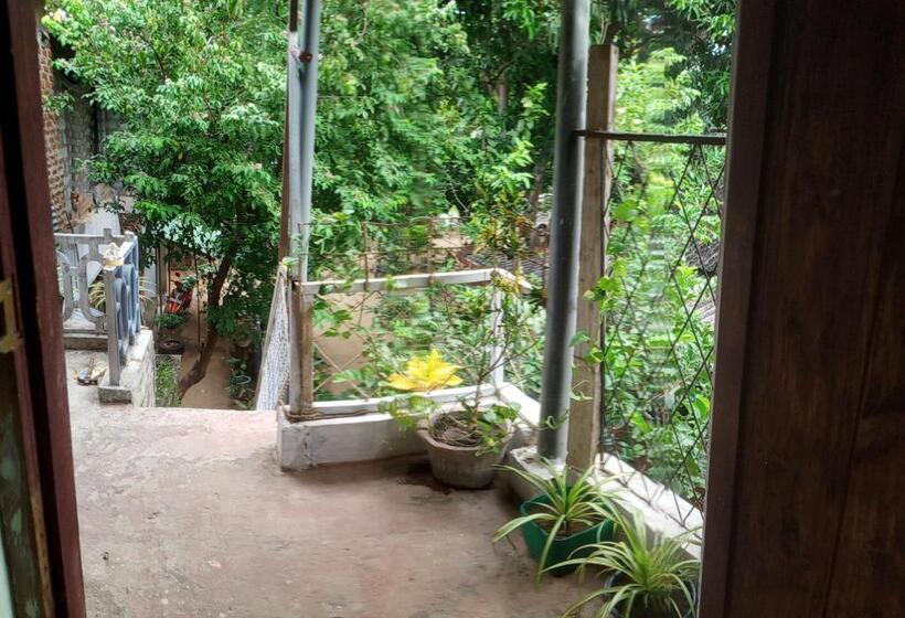 Pensjonat Oshee Home