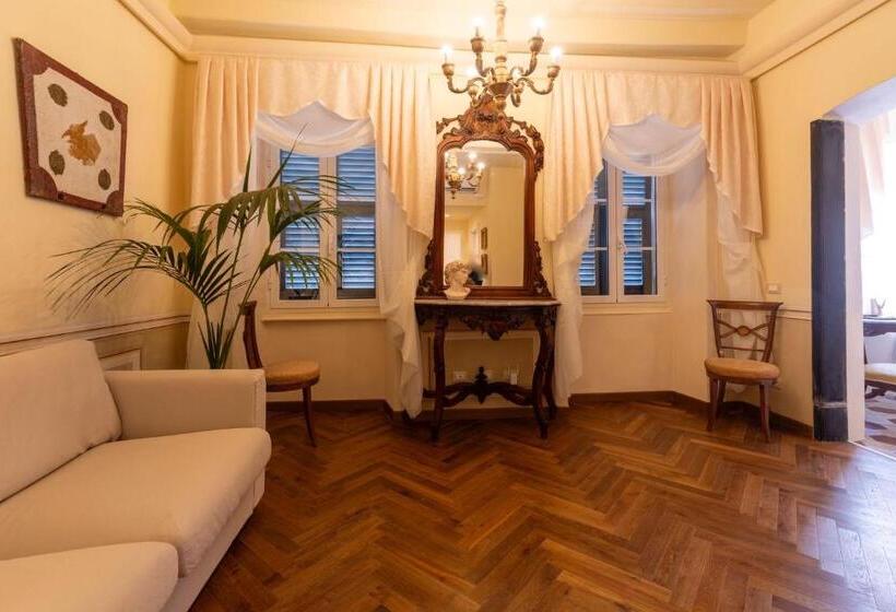 膳宿费 Palazzo Lari Luxury Accommodation