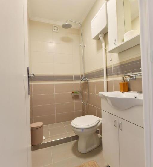 پانسیون Prenoćište Dvorište