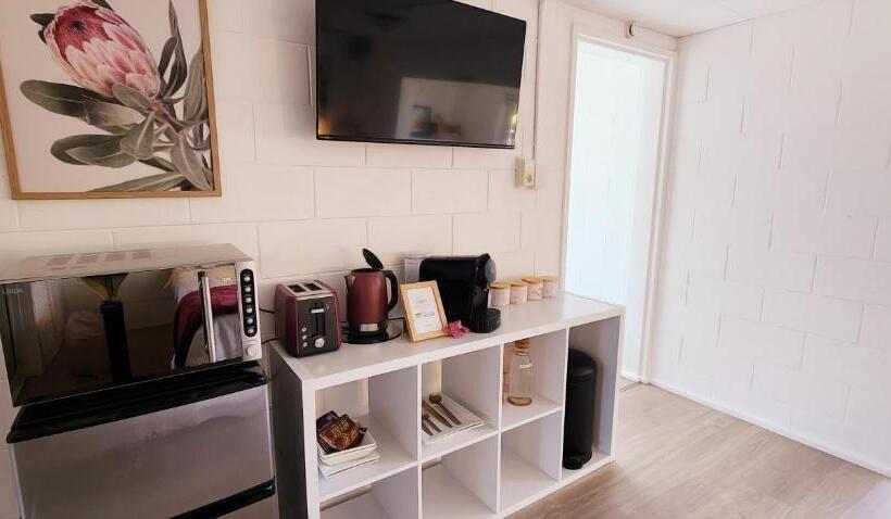 Пансион The Haven View Airlie Beach