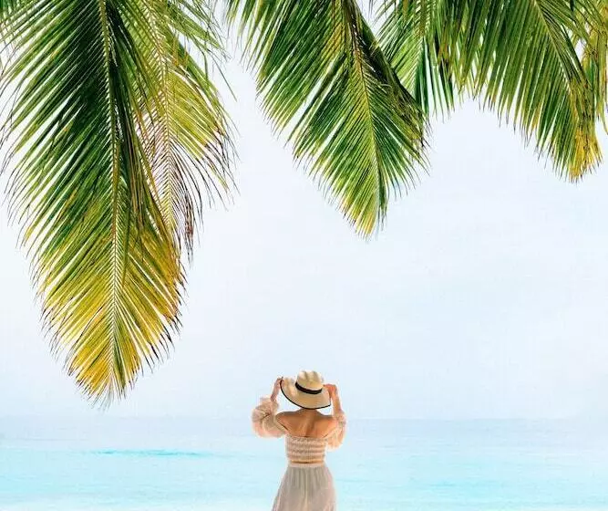 استراحتگاه Nova Maldives