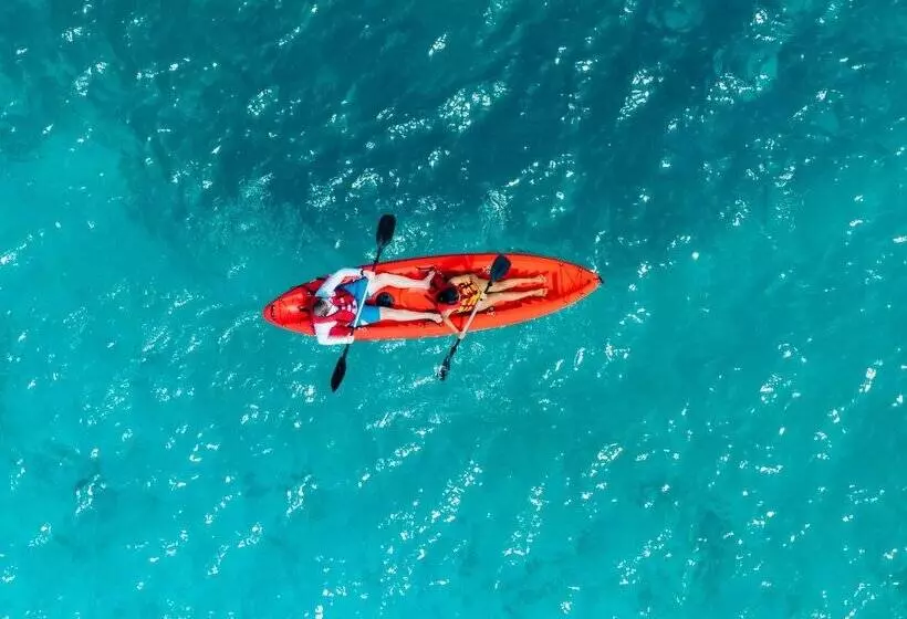 استراحتگاه Nova Maldives