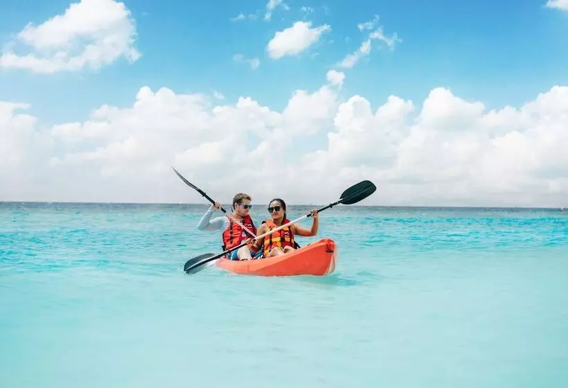 استراحتگاه Nova Maldives