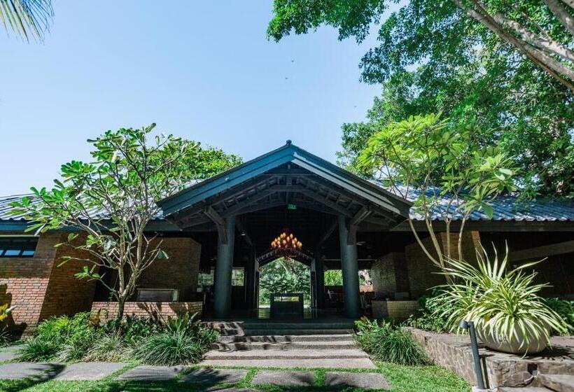 The Henry Resort Dumaguete