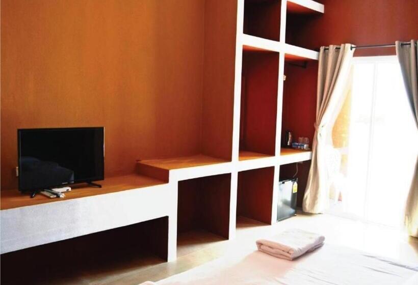 World Cat Beach & Resort เวิลด์แคท บีช แอนด์ รีสอร์ท