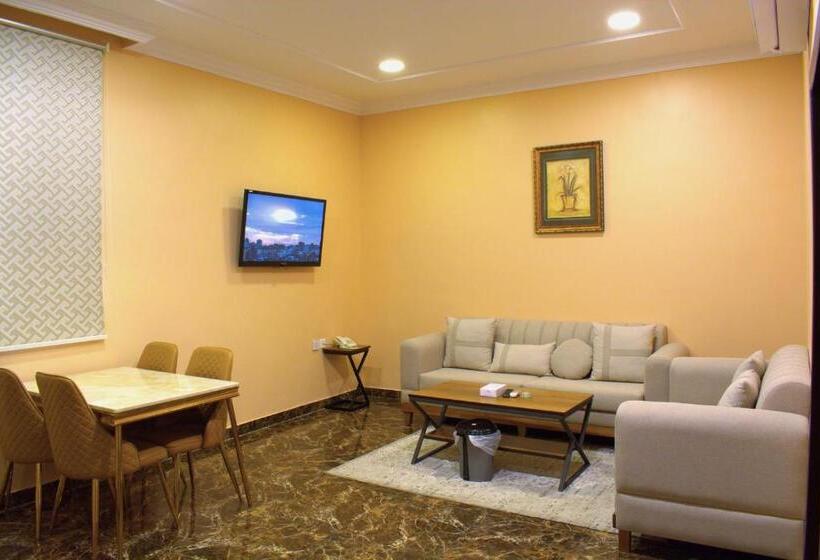 منتجع شاطئ العرب الرايس