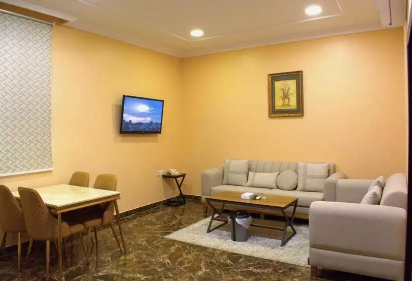 منتجع شاطئ العرب الرايس