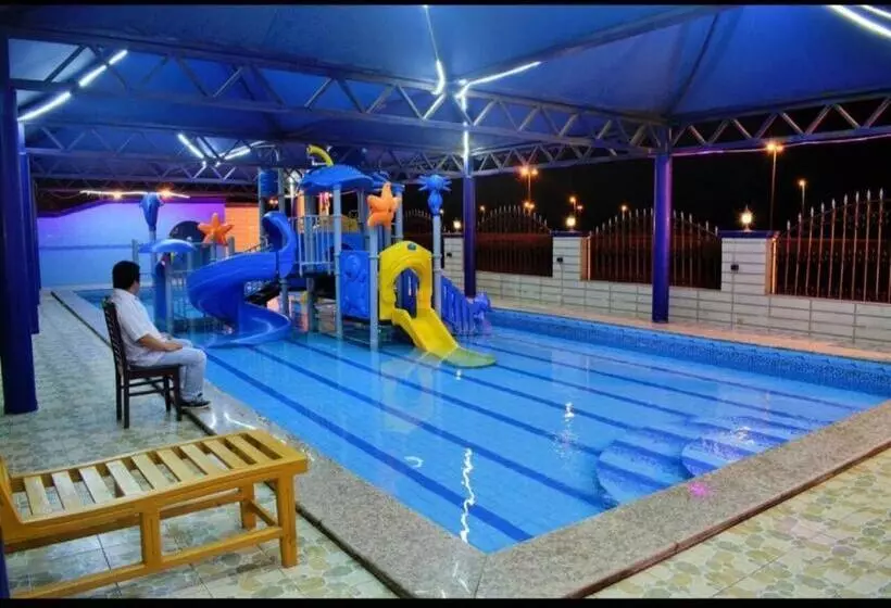 منتجع شاطئ العرب الرايس