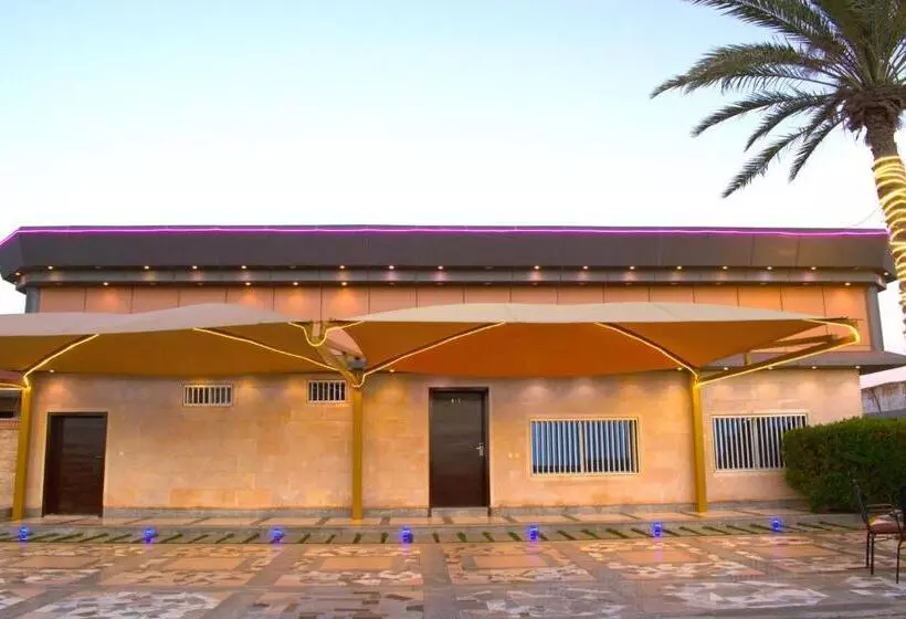 منتجع شاطئ العرب الرايس