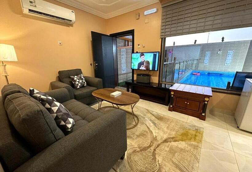 منتجع شاطئ العرب الرايس